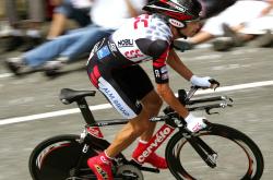 排球赛场焦点！意大利队对阵中国队，体能极限考验，赛场硬仗一触即发