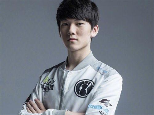 JackeyLove在利物浦比赛中出色防守，挺进下一轮引发热议！